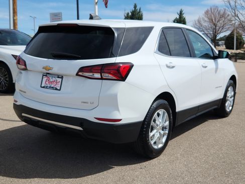 Used 2024 Chevrolet Equinox LT image 3