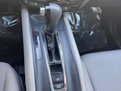 Used 2017 Honda HR-V LX image 14