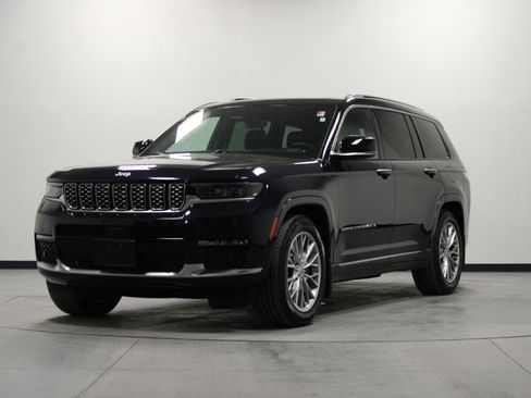 Used 2023 Jeep Grand Cherokee L Summit w/ Luxury Tech Group V image 8