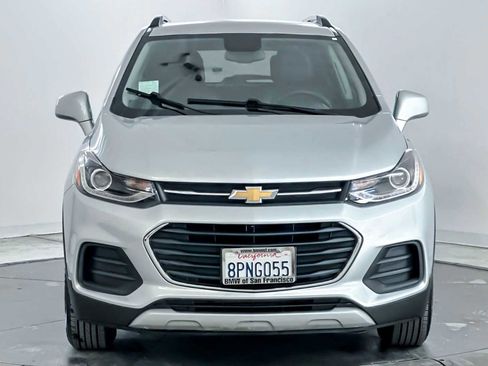 Used 2017 Chevrolet Trax LT w/ LT Convenience Package image 10