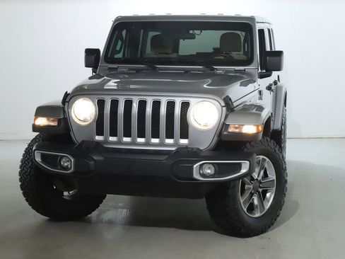 Used 2021 Jeep Wrangler Unlimited Sahara image 2