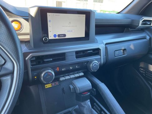 Used 2025 Toyota 4Runner TRD Off-Road image 18