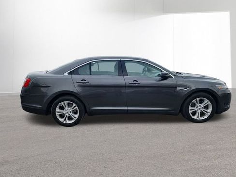 Used 2016 Ford Taurus SE image 35