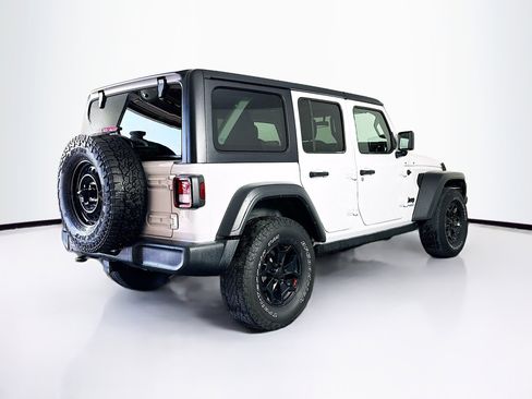 Used 2022 Jeep Wrangler Sport S image 9