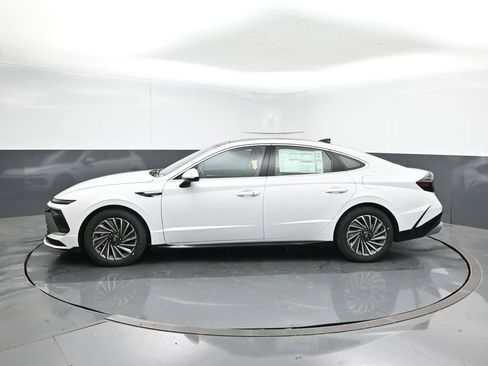 New 2026 Hyundai Sonata SEL FWD image 3