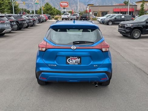 Used 2021 Nissan Kicks SR w/ SR Premium Package FWD image 7