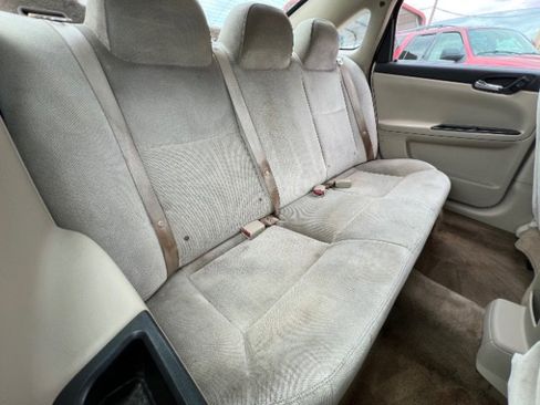Used 2009 Chevrolet Impala LT image 11
