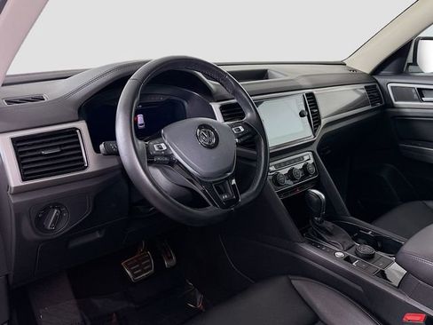 Used 2019 Volkswagen Atlas SEL R-Line image 9