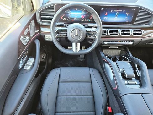 Certified 2025 Mercedes-Benz GLS 450 4MATIC image 10