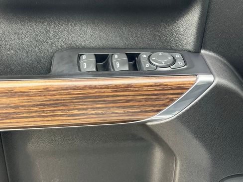 Used 2020 Chevrolet Silverado 1500 High Country w/ Technology Package image 24