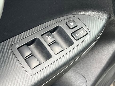 Used 2025 Mitsubishi Eclipse Cross Black Edition image 14