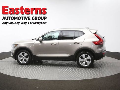 Used 2022 Volvo XC40 T4 Momentum FWD image 62