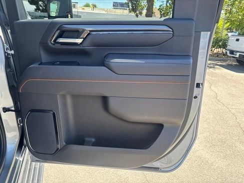Used 2025 GMC Sierra 2500 AT4 w/ AT4 Premium Plus Package AWD/4WD image 37