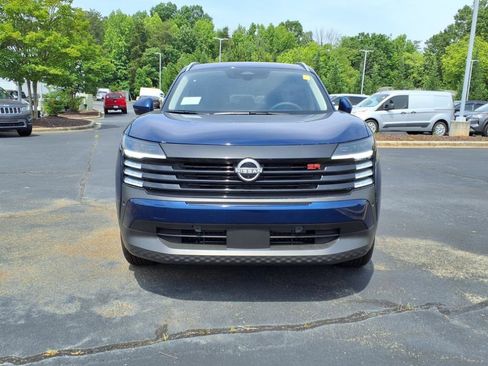 New 2025 Nissan Kicks SR image 2