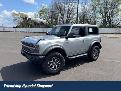 Used 2023 Ford Bronco Badlands image 1