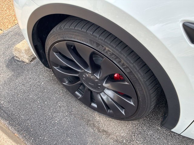 Used 2023 Tesla Model Y Performance AWD/4WD image 6