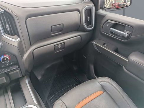 Used 2021 GMC Sierra 1500 AT4 w/ AT4 Carbonpro Edition AWD/4WD image 16