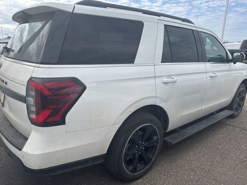 Used 2023 Ford Expedition Limited AWD/4WD image 20