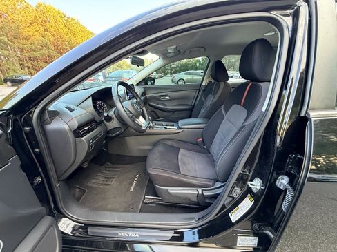 Used 2022 Nissan Sentra SR FWD image 9