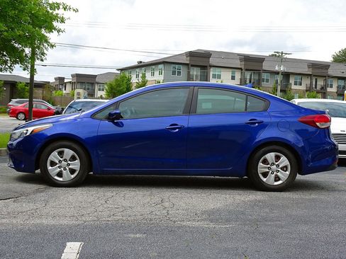 Used 2017 Kia Forte LX FWD image 4