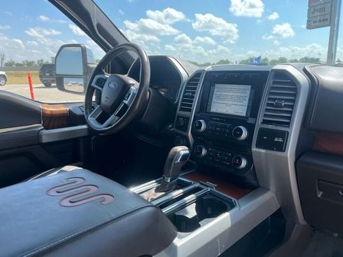 Used 2017 Ford F150 King Ranch w/ Equipment Group 601A Luxury RWD image 15