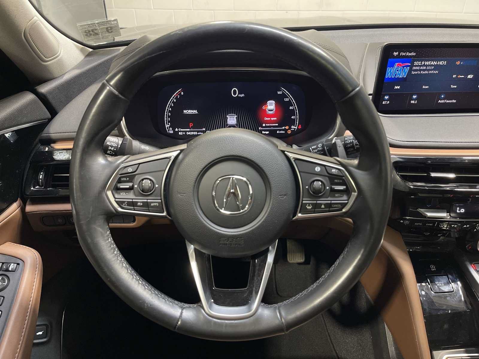 Used 2024 Acura MDX w/ Technology Package AWD/4WD image 15