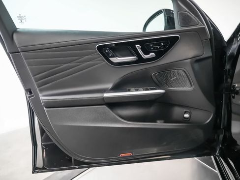 Used 2022 Mercedes-Benz C 300 Sedan image 25