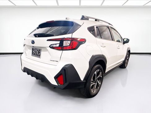 Used 2024 Subaru Crosstrek 2.0i Premium image 4