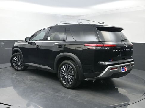 Used 2024 Nissan Pathfinder SL w/ SL Premium Package image 26