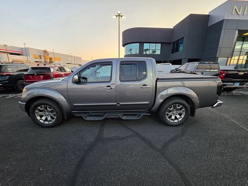 Used 2019 Nissan Frontier SL RWD image 9