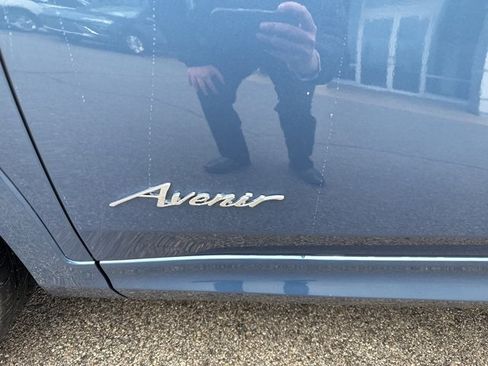 New 2026 Buick Envista Avenir image 9