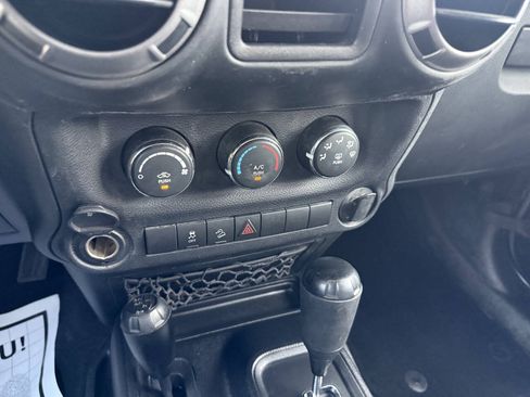 Used 2016 Jeep Wrangler Unlimited Sport AWD/4WD image 27