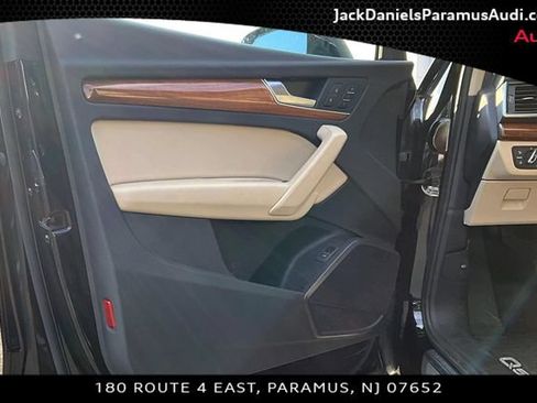 Used 2023 Audi Q5 2.0T Premium w/ Convenience Package AWD/4WD image 15