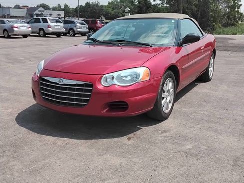 Used 2004 Chrysler Sebring GTC image 2