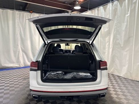 New 2026 Volkswagen Atlas Peak Edition AWD/4WD image 40