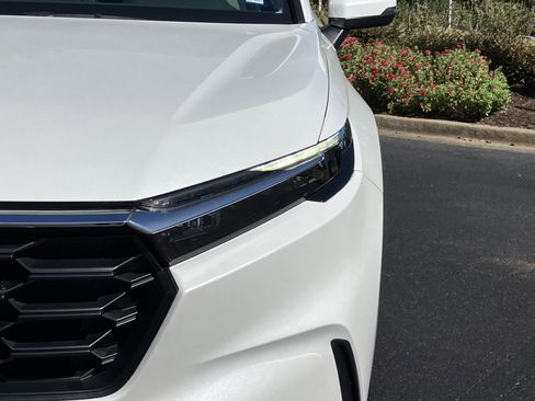 Certified 2023 Honda CR-V LX image 5