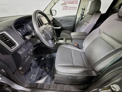 Certified 2024 Nissan Frontier SV image 27