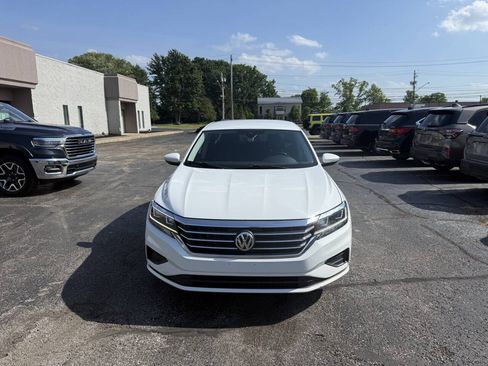 Used 2020 Volkswagen Passat 2.0T SE FWD image 3
