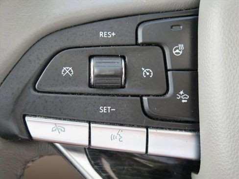 Used 2022 Cadillac XT6 Premium Luxury w/ Technology Package image 19