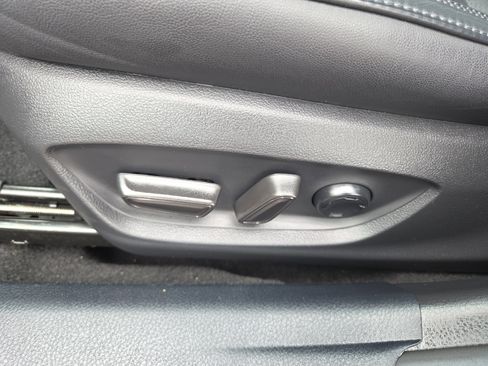 Certified 2022 Toyota Avalon Limited w/ Advanced Safety Package image 34