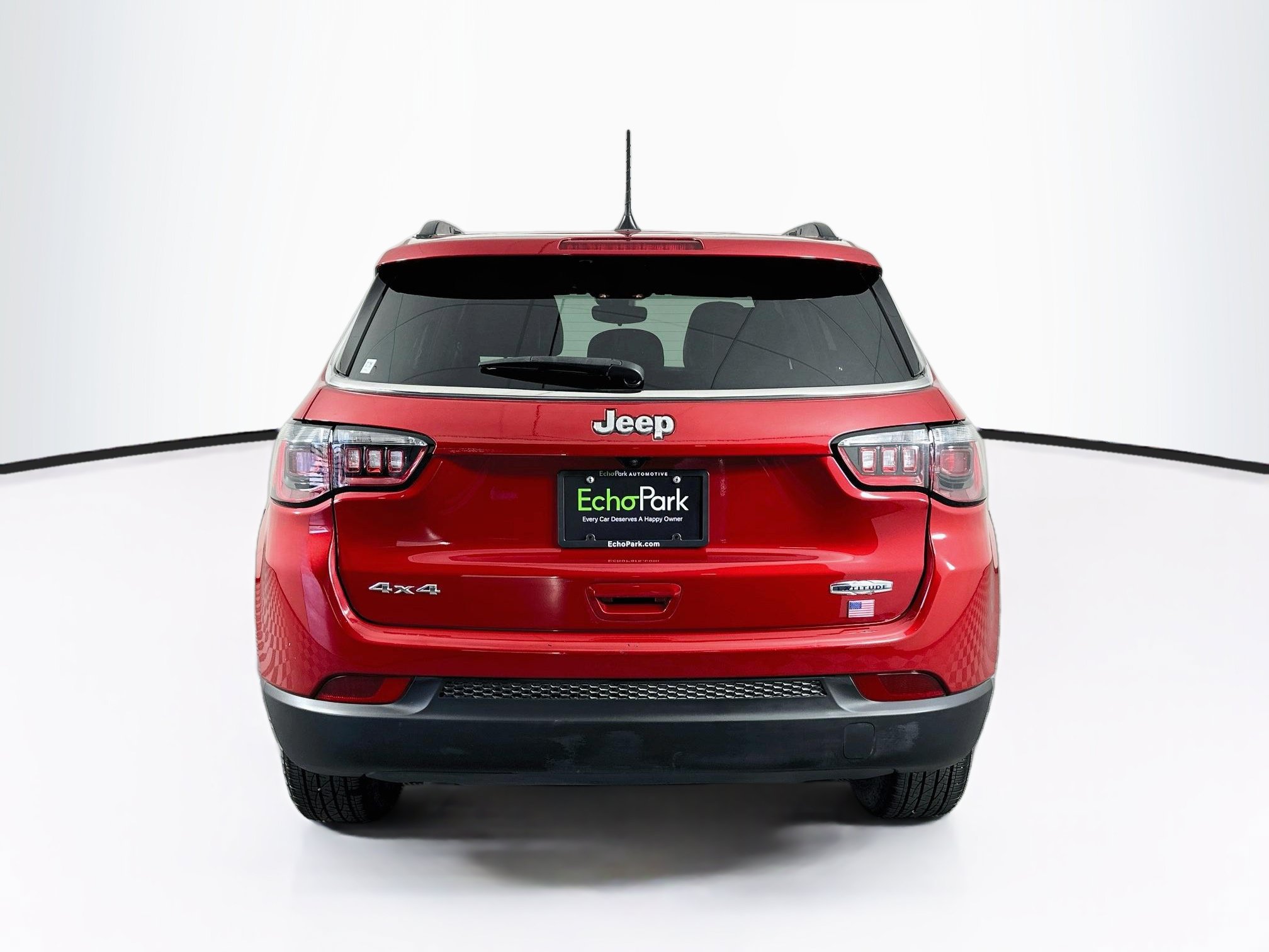 Used 2025 Jeep Compass Latitude AWD/4WD image 7