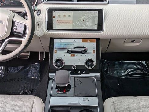 Certified 2023 Land Rover Range Rover Velar R-Dynamic S AWD/4WD image 15