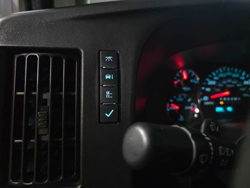 Used 2021 GMC Savana 2500 w/ Driver Convenience Package image 23