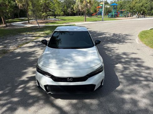 Used 2025 Honda Civic Sport image 2
