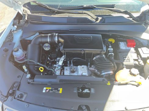 Used 2025 Jeep Compass Trailhawk image 32