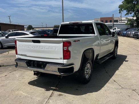 Used 2022 Chevrolet Silverado 2500 LT AWD/4WD image 2