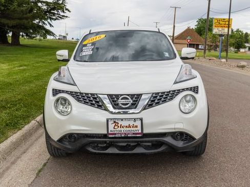 Used 2016 Nissan Juke SV w/ Technology Package FWD image 2