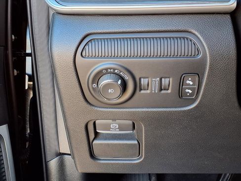 Used 2024 Jeep Wagoneer L Series II w/ Flexible Seating Group image 21