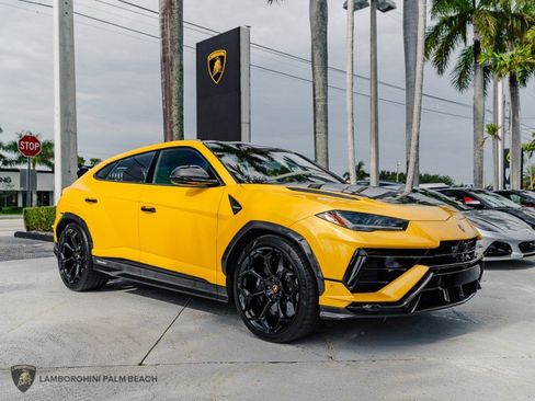 Used 2023 Lamborghini Urus Performante AWD/4WD image 8
