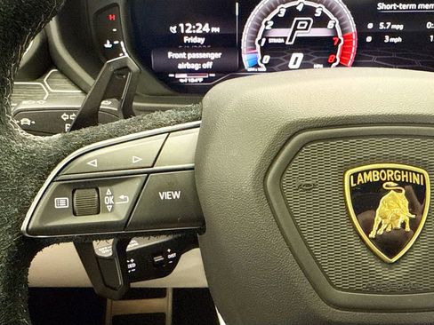 Used 2019 Lamborghini Urus AWD/4WD image 11